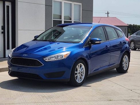 Used 2018 Ford Focus SE w/ Cold Weather Package FWD image 26