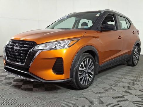 Used 2022 Nissan Kicks SV FWD image 6