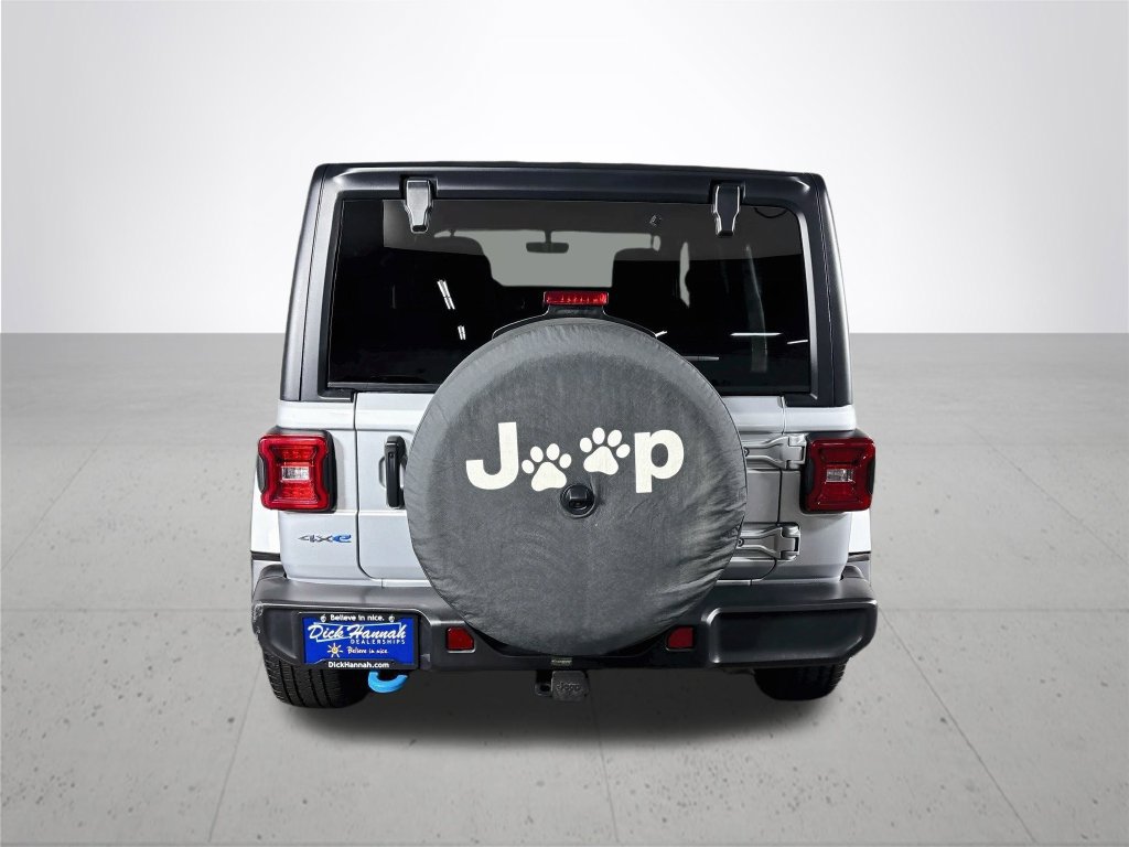 Used 2023 Jeep Wrangler Unlimited Sahara w/ Cold Weather Group AWD/4WD image 8