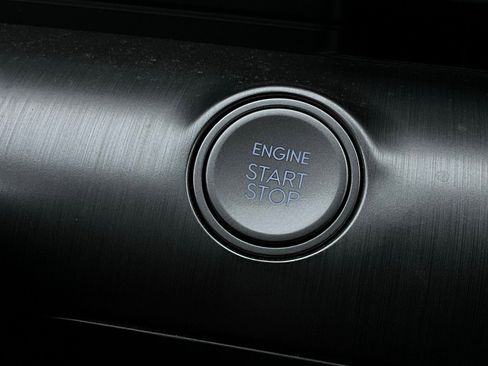 Used 2025 Hyundai Kona SEL image 28