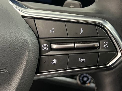 Used 2026 Chevrolet Equinox LT FWD image 39
