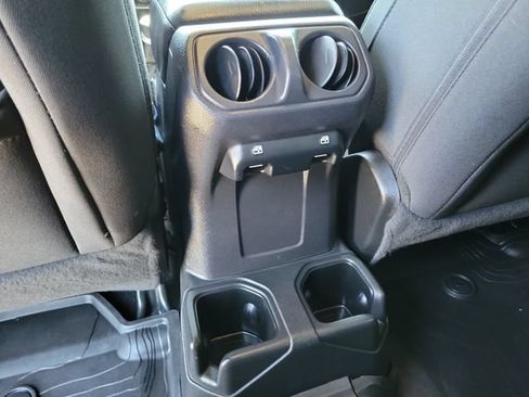 Used 2022 Jeep Wrangler Unlimited Sport AWD/4WD image 22