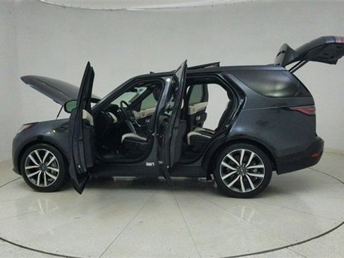 Used 2024 Land Rover Discovery Dynamic SE image 78