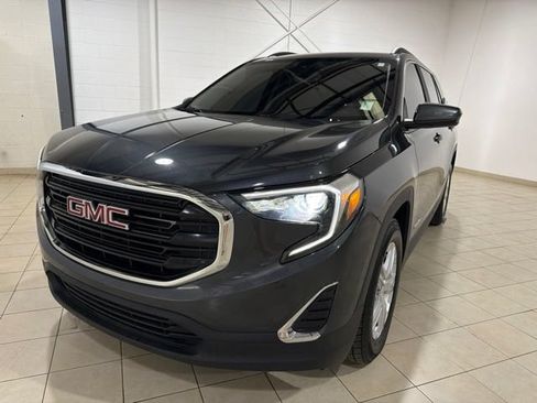 Used 2021 GMC Terrain SLE w/ Driver Convenience Package FWD image 2
