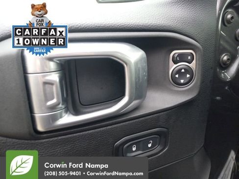 Used 2021 Jeep Gladiator Mojave image 11