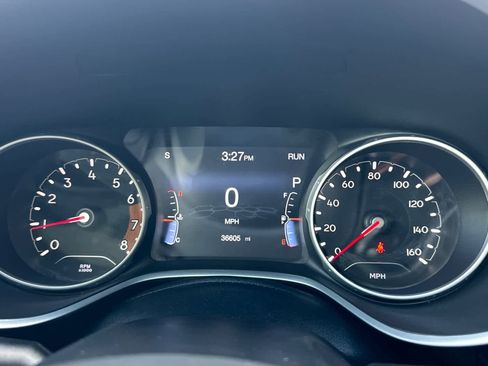 Used 2018 Jeep Compass Limited w/ Navigation Group image 23