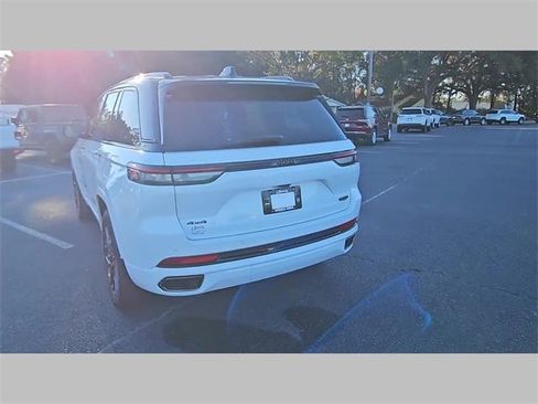 New 2025 Jeep Grand Cherokee Summit image 30