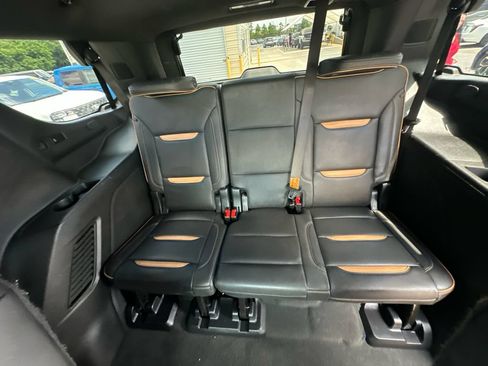 Used 2024 GMC Yukon AT4 w/ AT4 Premium Package AWD/4WD image 22