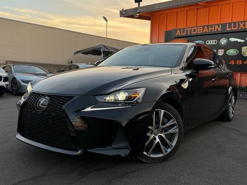 Used 2018 Lexus IS 300 RWD image 6