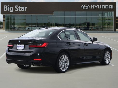Used 2025 BMW 330i xDrive Sedan AWD/4WD image 4