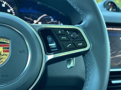 Used 2023 Porsche Cayenne Platinum Edition image 21