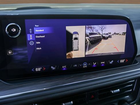 Used 2025 Chevrolet Tahoe Z71 w/ Comfort Package image 17