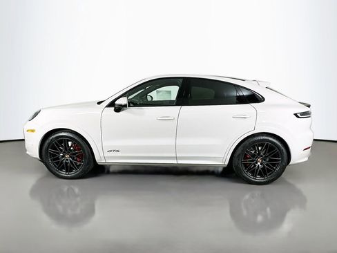 New 2026 Porsche Cayenne GTS image 2
