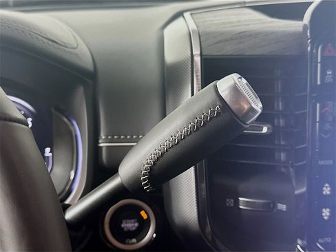 New 2026 RAM 2500 Limited w/ Towing Technology Group image 12