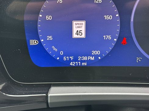 Used 2025 Porsche Macan Electric image 26