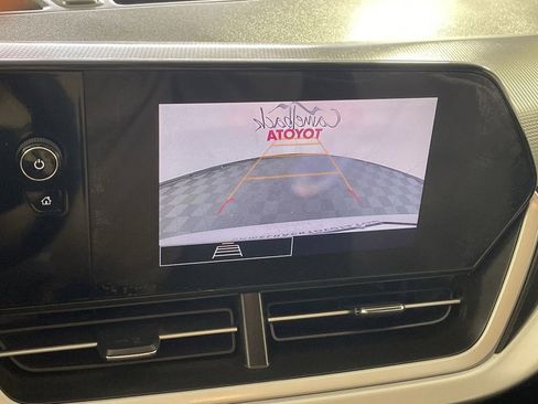 Used 2024 Chevrolet Trax LS w/ LS Convenience Package image 17