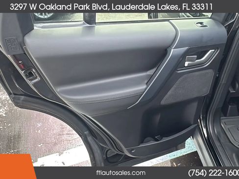 Used 2011 Land Rover LR2 HSE image 29