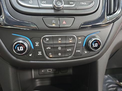 Used 2024 Chevrolet Equinox RS w/ RS Leather Package AWD/4WD image 25