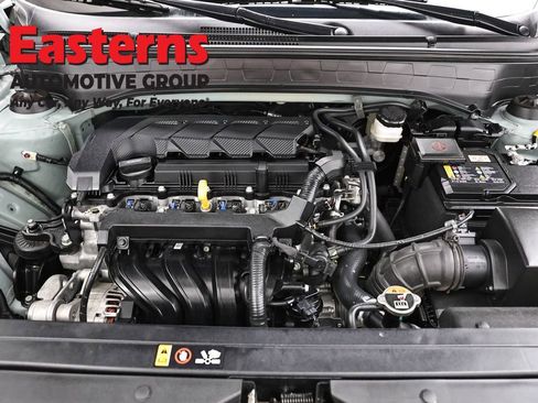 Used 2025 Hyundai Venue SEL FWD image 7