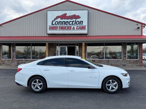 Used 2017 Chevrolet Malibu LS image 3