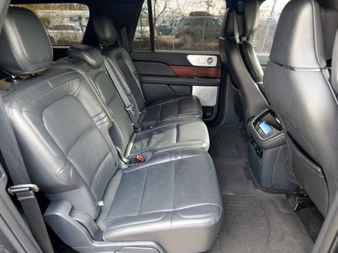 Used 2023 Lincoln Navigator L Reserve AWD/4WD image 31