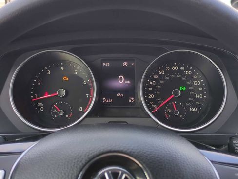Used 2018 Volkswagen Tiguan S image 11