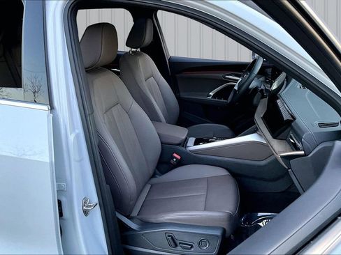 Used 2025 Audi Q5 Premium Plus w/ Premium Plus image 29