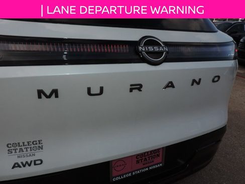 Used 2025 Nissan Murano SV AWD/4WD image 16
