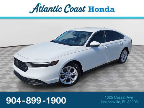 Certified 2025 Honda Accord LX image 1