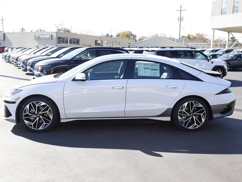 New 2025 Hyundai Ioniq 6 Limited image 6