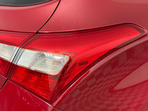 Used 2016 Hyundai Elantra GT FWD image 31