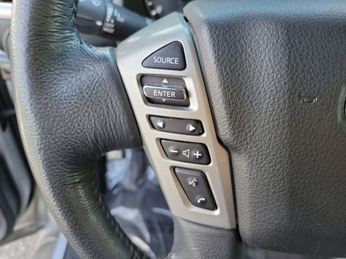 Used 2020 Nissan Titan SV w/ SV Convenience Package image 28