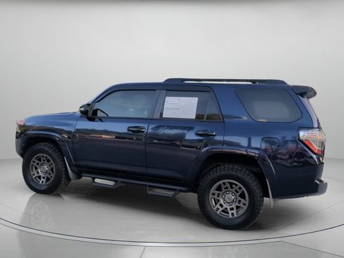 Used 2020 Toyota 4Runner Venture w/ Moonroof Package AWD/4WD image 15