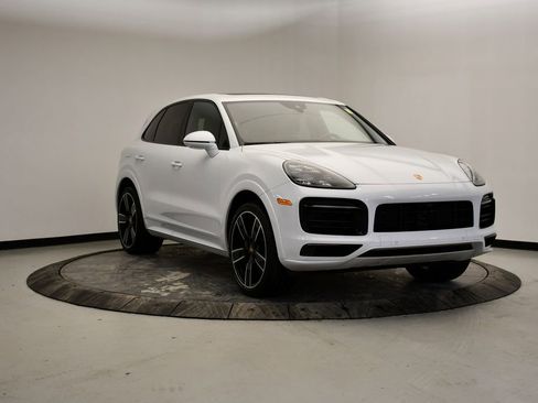 Certified 2023 Porsche Cayenne S image 9