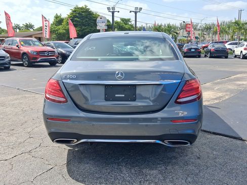 Used 2017 Mercedes-Benz E 300 image 6