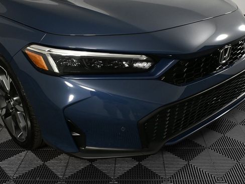 Used 2025 Honda Civic Sport image 32