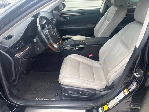Used 2015 Lexus ES 350 w/ Ultra Luxury Package FWD image 14