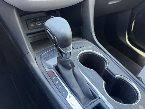 Used 2022 Chevrolet Equinox LT FWD image 23