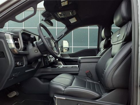 New 2025 Ford F450 Platinum image 21