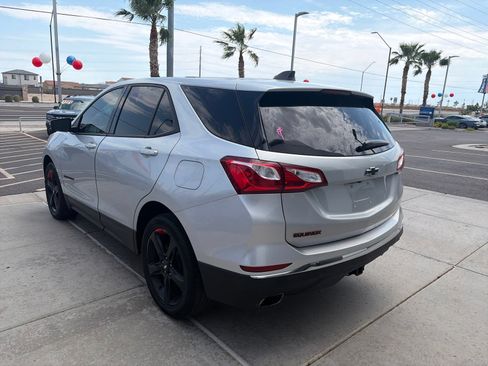 Used 2019 Chevrolet Equinox LT FWD image 4
