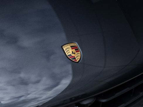 New 2026 Porsche Macan image 14