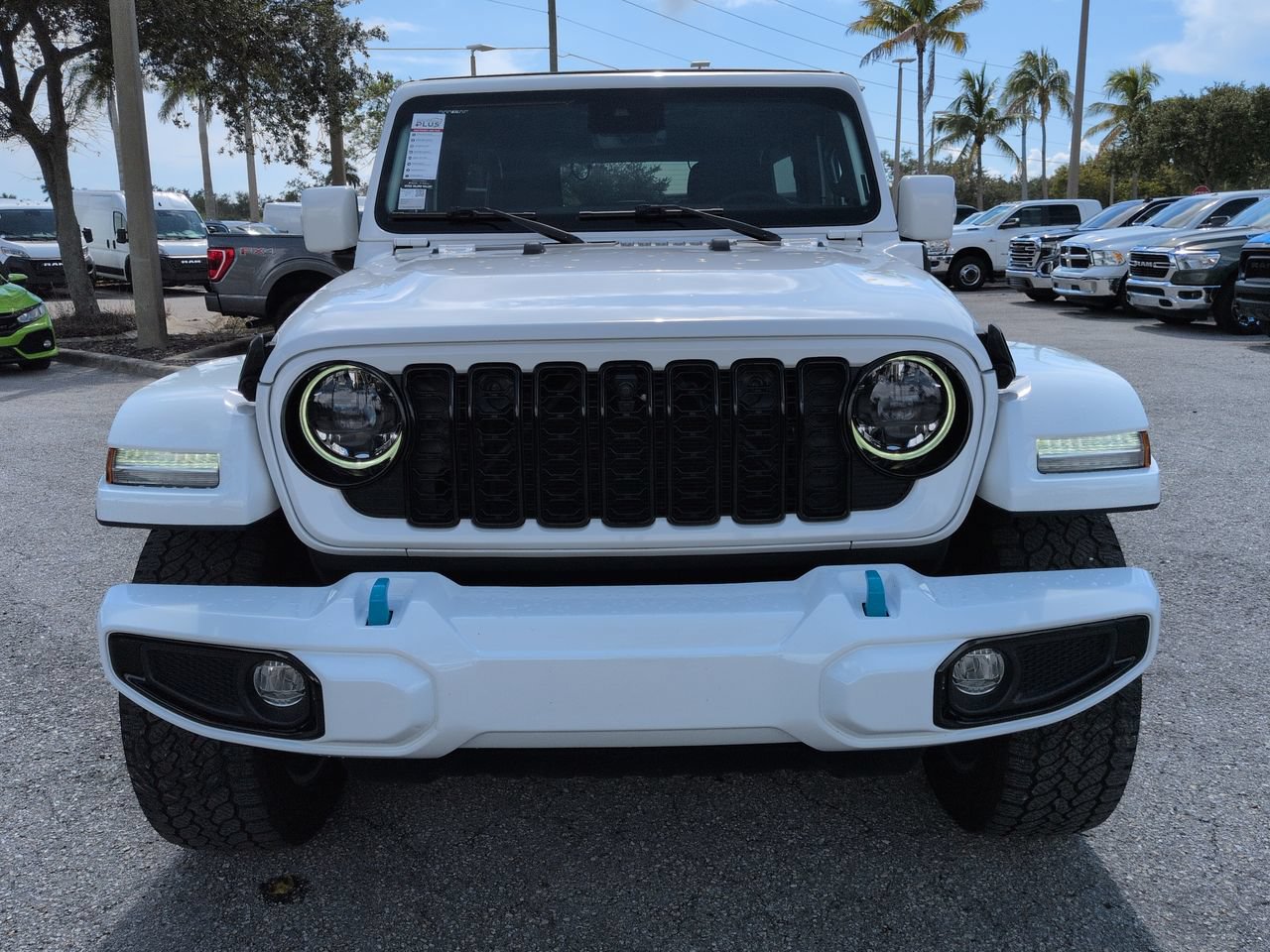 Used 2024 Jeep Wrangler High Altitude AWD/4WD image 3