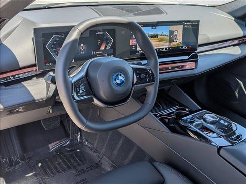 Certified 2026 BMW i5 eDrive40 w/ Convenience Package RWD image 10