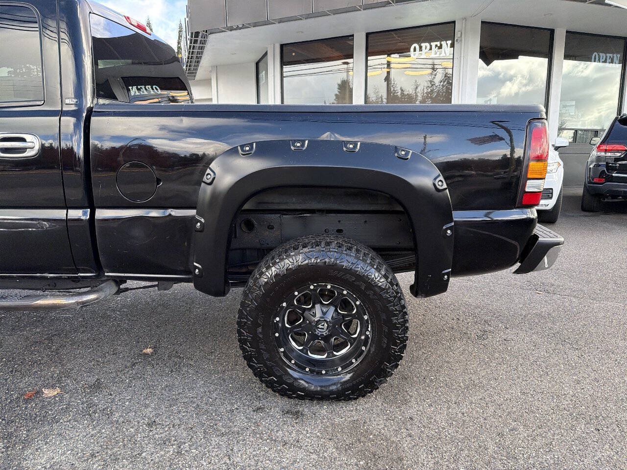 Used 2003 GMC Sierra 2500 SLT AWD/4WD image 9