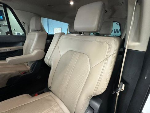 Used 2023 Ford Expedition Max Limited image 31