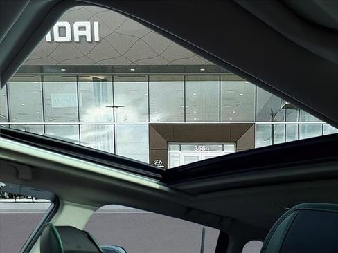 Used 2023 Subaru Forester Premium image 13