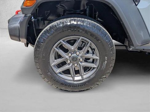 Certified 2025 Jeep Wrangler Sport AWD/4WD image 23