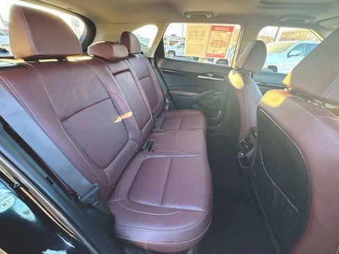 Used 2022 Kia Seltos SX w/ Sunroof Package image 28