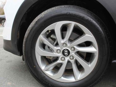 Used 2016 Hyundai Tucson SE image 30