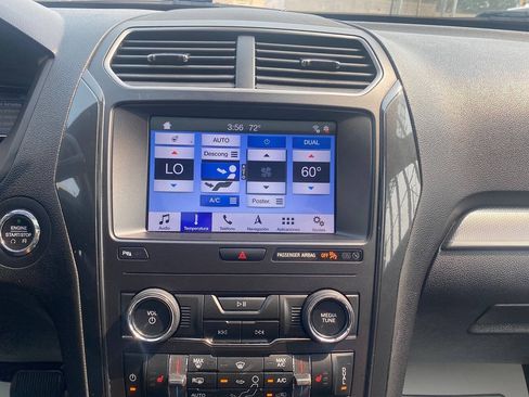 Used 2019 Ford Explorer XLT w/ Equipment Group 202A AWD/4WD image 32